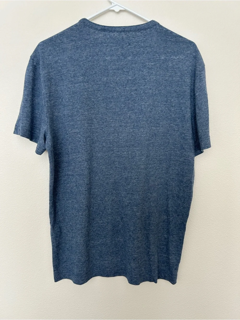 Banana Republic Men's Heathered Blue Short-Sleeve Henley